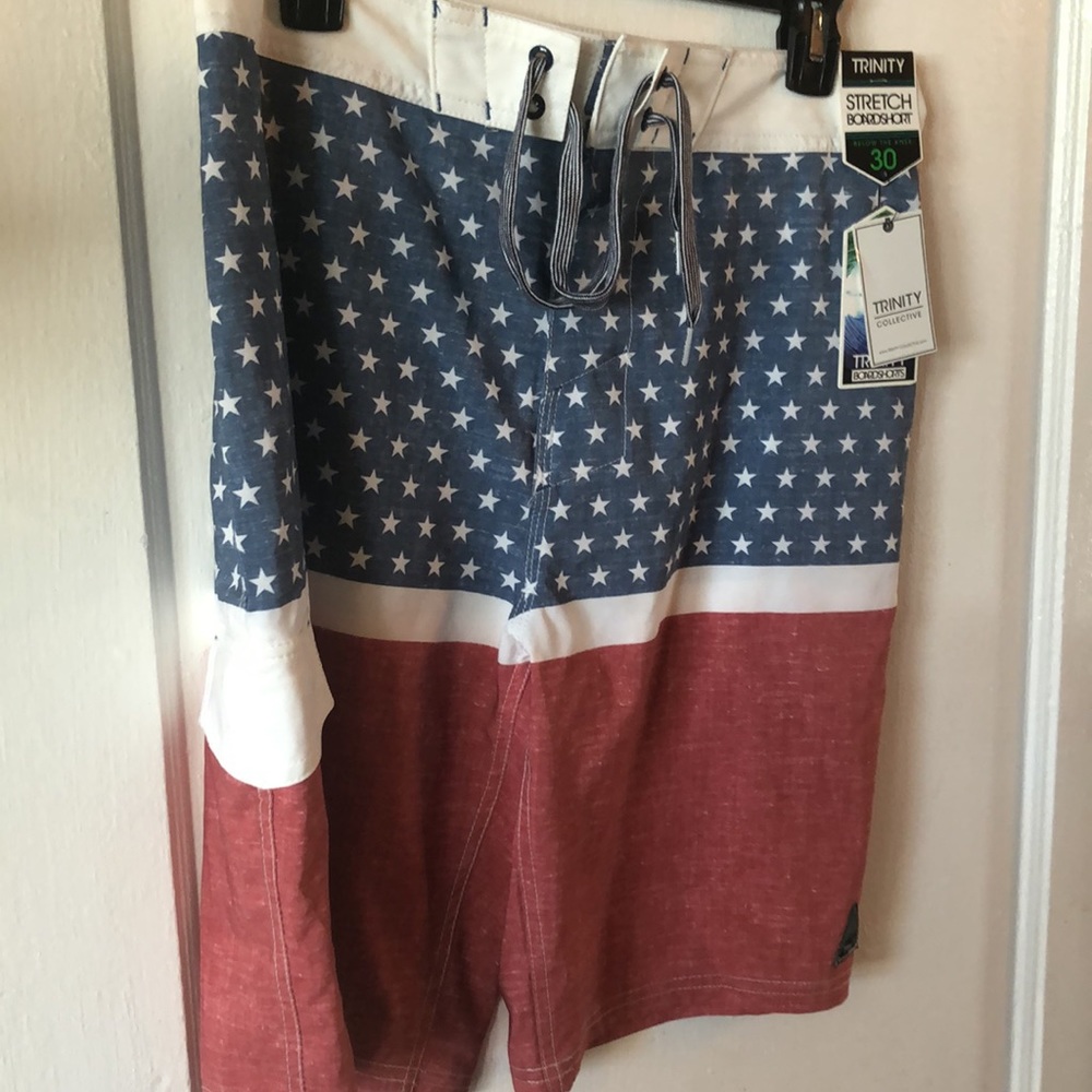 TRINITY Patriots Boardshorts Stretch Below The Knee Men’s Size 30 - Picture 2 of 9